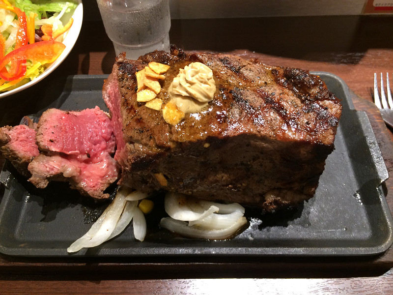 1100グラムのステーキ