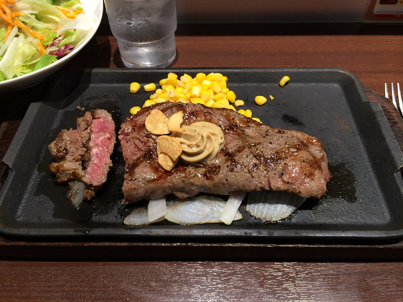 250グラムのステーキ