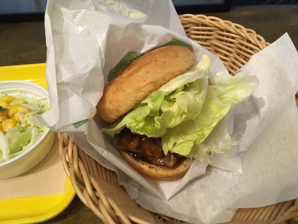 テリヤキチキンバーガー 低糖質バンズ(フレッシュネスバーガー)