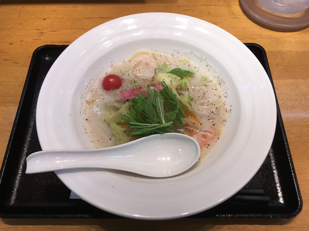 海藻めんと豆乳のヘルシーちゃんぽん(リンガーハット)