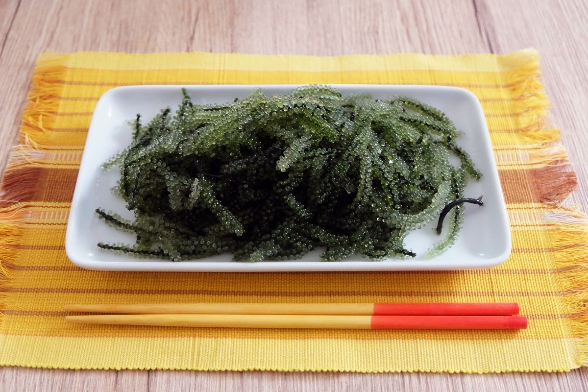 水をよく切ってお皿へ