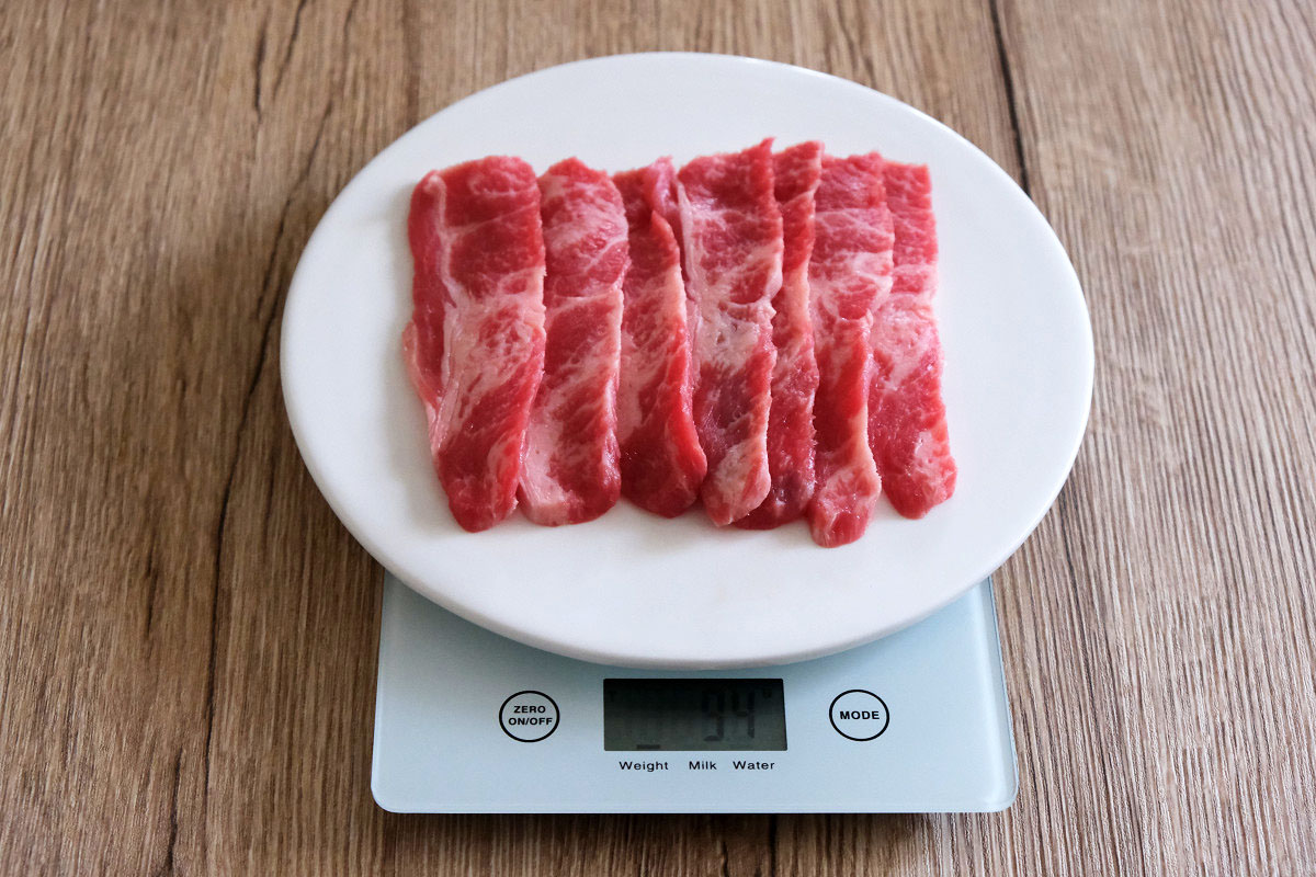 焼肉1人前は何グラム？焼肉100gから1500gまでの目安写真と栄養成分まとめ