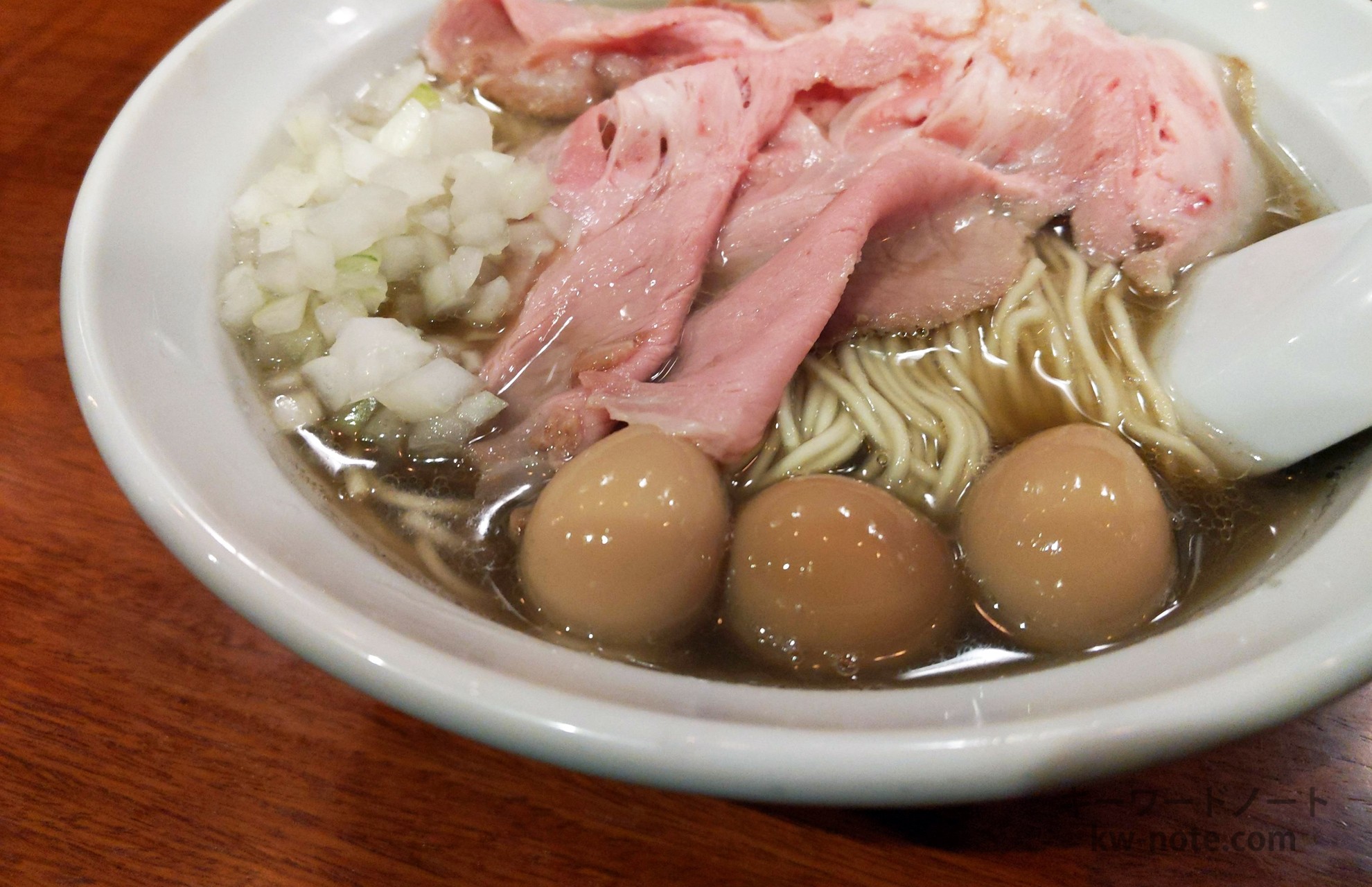 「横濱丿貫 アソビル店」横浜駅直結のアソビルにある人気ラーメン店