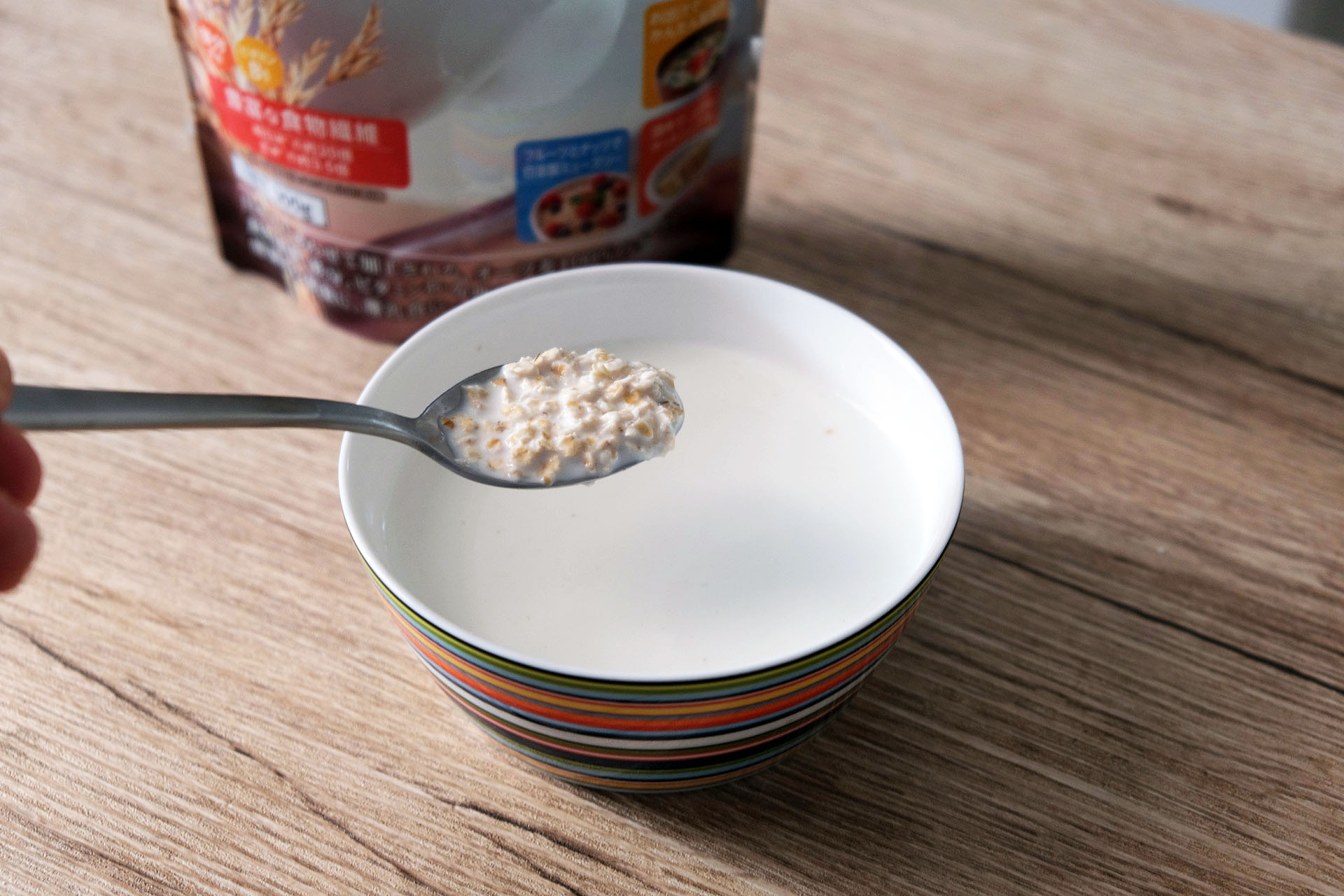 1食分(30g)のオートミールに200gの牛乳をプラス