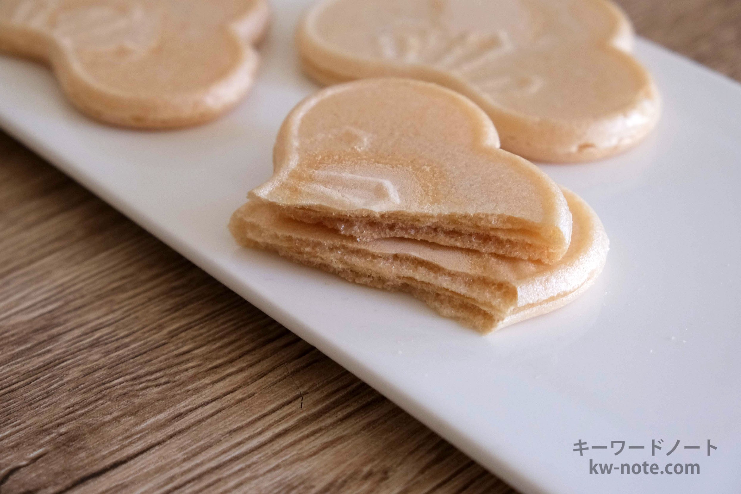 飫肥せんべいの中身