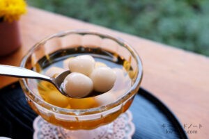 小さいサイズの白玉団子