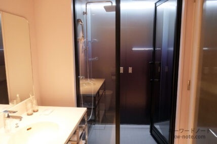 シャワールーム