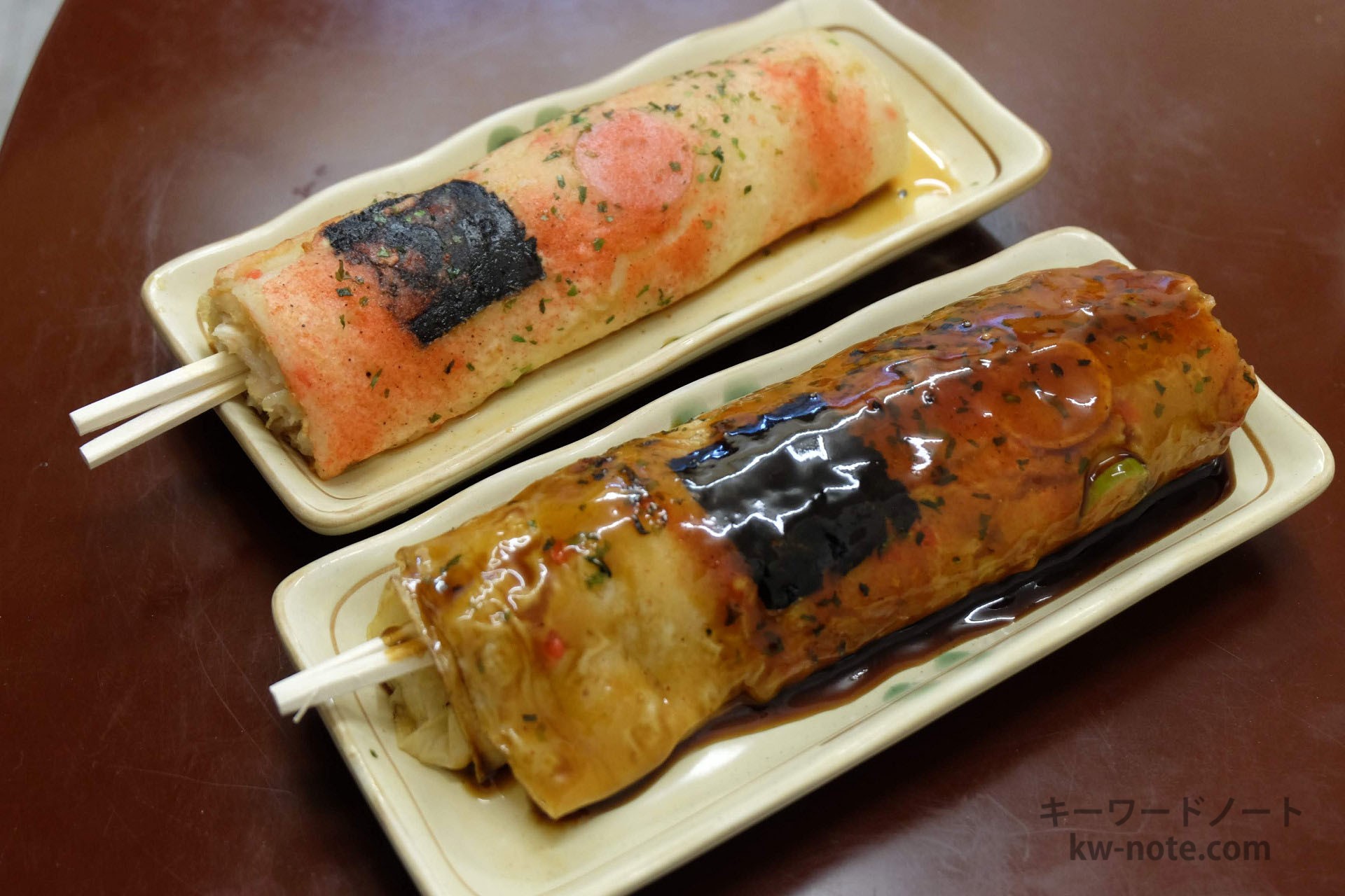 「どんどん焼き おやつ屋さん」山形城近く、ずしりと重いトロトロ食感のどんどん焼きのお店