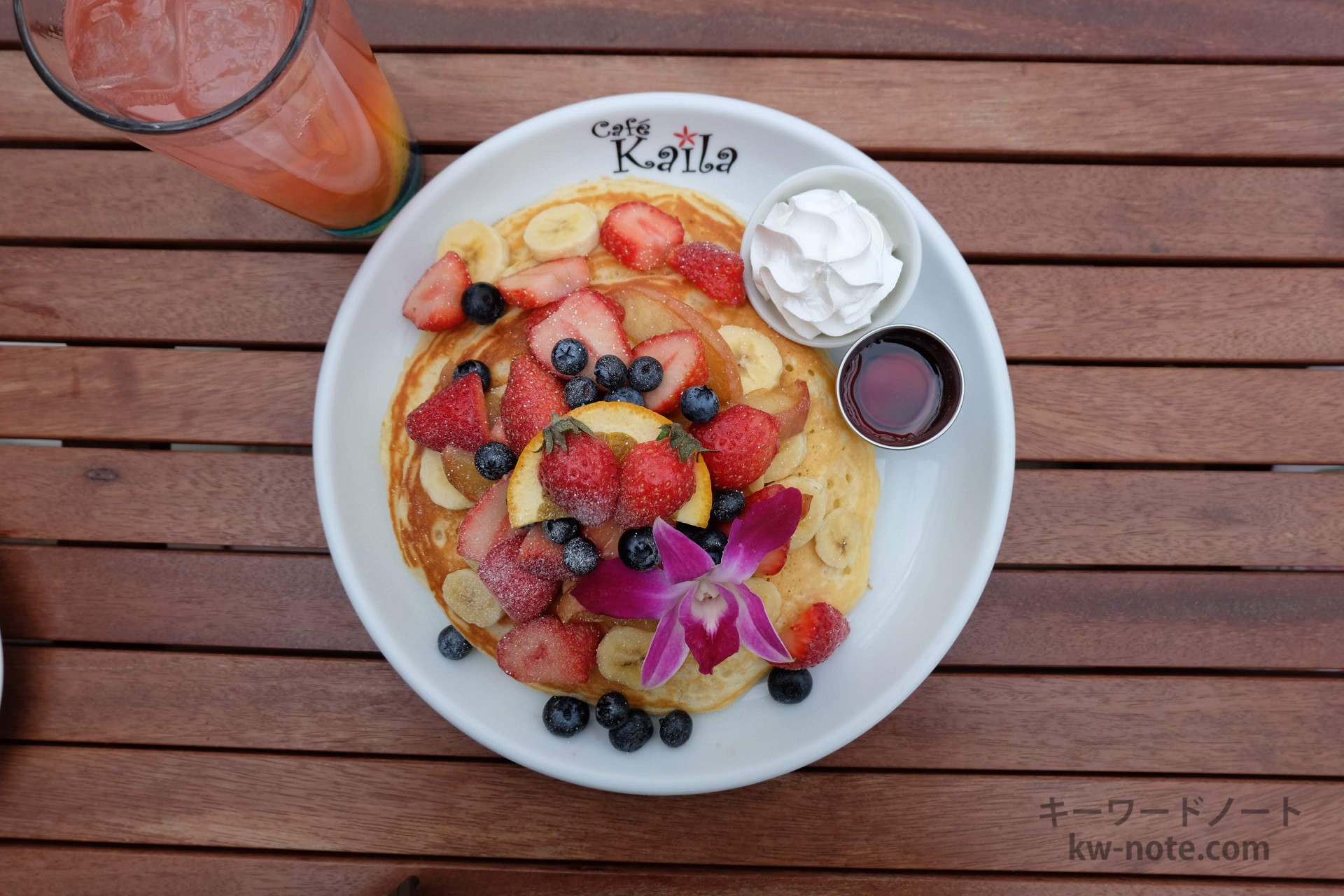 「カイラ カフェ&テラスダイニング 渋谷店」彩り豊かなパンケーキと都会の真ん中に広いテラス席があるハワイアンのお店