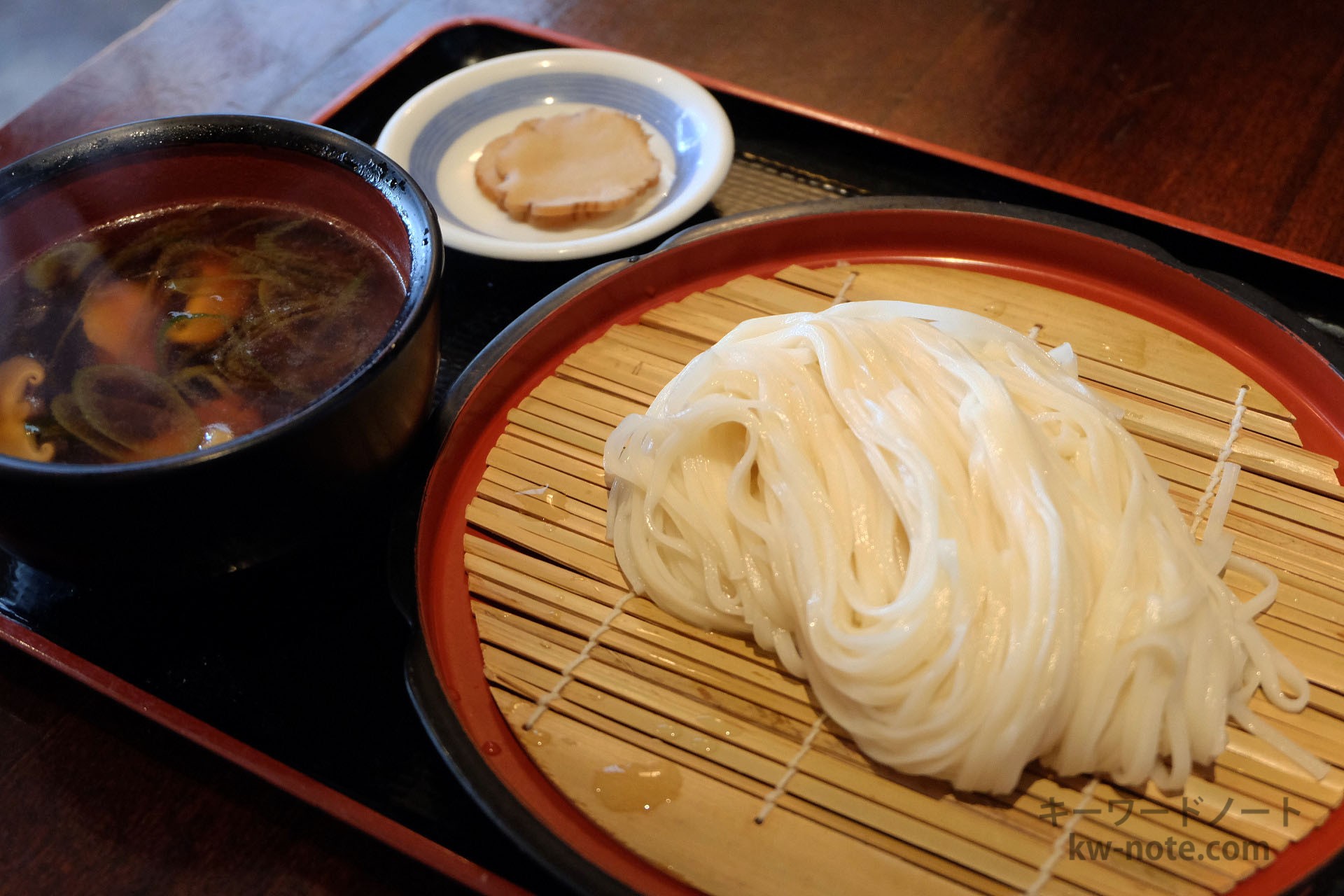 「無限堂 大町本店」ツルツル食感の稲庭うどんや秋田の素材を活かした料理のお店