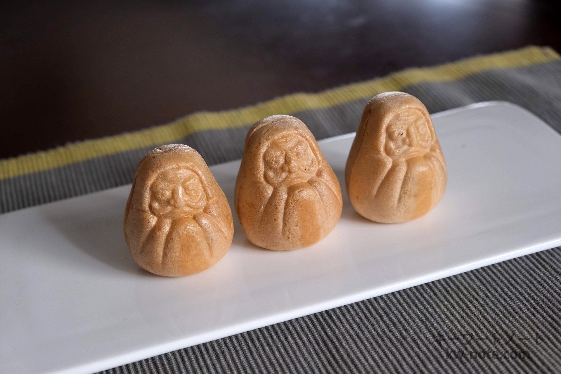 「起き上り最中」だるまの形をした岐阜県の和菓子