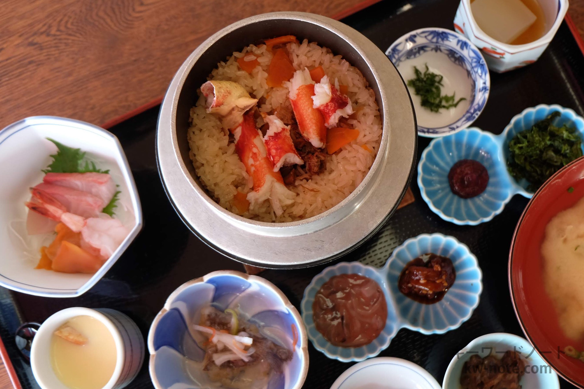 「お食事処かにや 戸田本店」静岡県の西伊豆にある高足ガニが食べられるお店