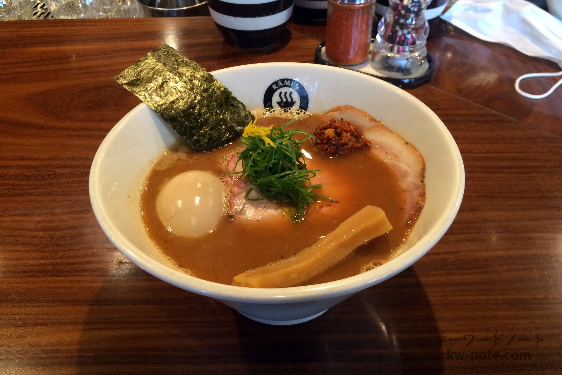 「RAMEN GOTTSU」(らーめん ごっつ)　練馬にある魚介豚骨スープの人気ラーメン店